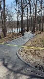 Lakeside driveway sealcoating near Tell City Indiana